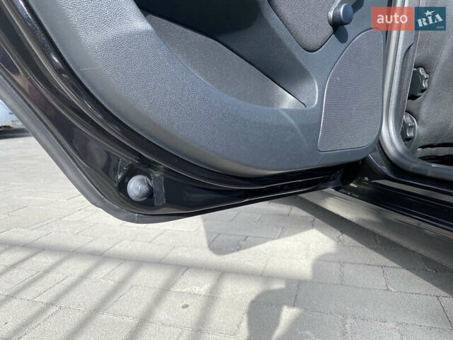 Чорний Шкода Октавія, об'ємом двигуна 1.6 л та пробігом 255 тис. км за 8700 $, фото 28 на Automoto.ua