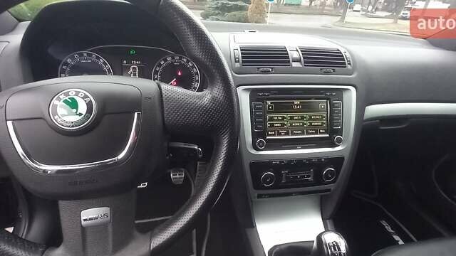 Черный Шкода Октавия, объемом двигателя 2 л и пробегом 267 тыс. км за 11300 $, фото 19 на Automoto.ua
