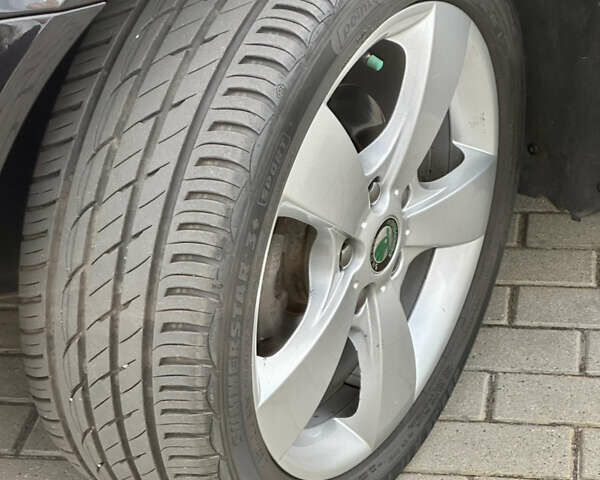 Черный Шкода Октавия, объемом двигателя 1.6 л и пробегом 157 тыс. км за 11390 $, фото 56 на Automoto.ua