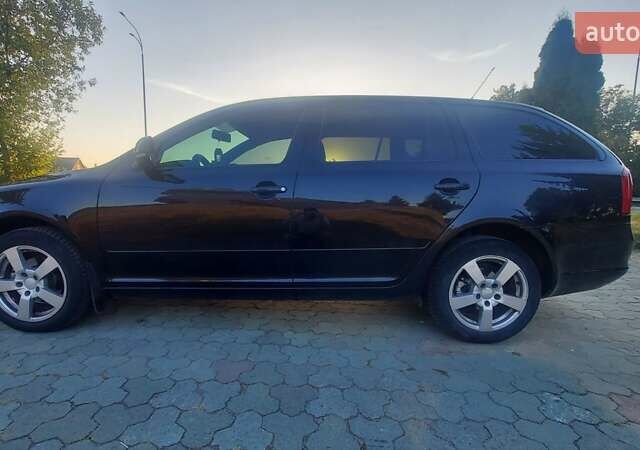 Чорний Шкода Октавія, об'ємом двигуна 1.6 л та пробігом 317 тис. км за 8104 $, фото 4 на Automoto.ua