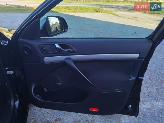 Черный Шкода Октавия, объемом двигателя 2 л и пробегом 178 тыс. км за 10250 $, фото 35 на Automoto.ua