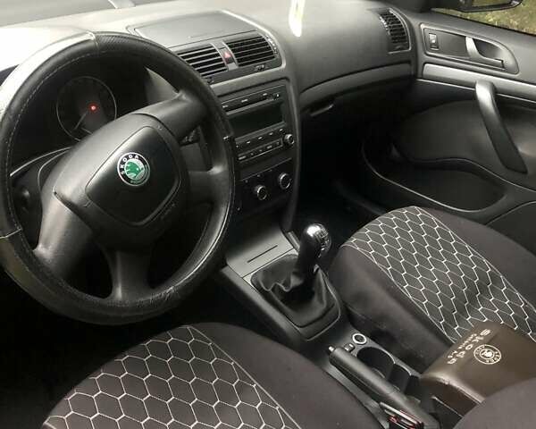 Черный Шкода Октавия, объемом двигателя 1.6 л и пробегом 184 тыс. км за 8900 $, фото 29 на Automoto.ua