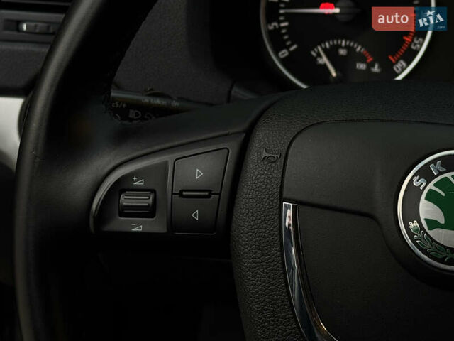 Черный Шкода Октавия, объемом двигателя 1.99 л и пробегом 211 тыс. км за 10755 $, фото 52 на Automoto.ua