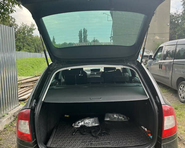 Черный Шкода Октавия, объемом двигателя 1.97 л и пробегом 278 тыс. км за 5000 $, фото 5 на Automoto.ua