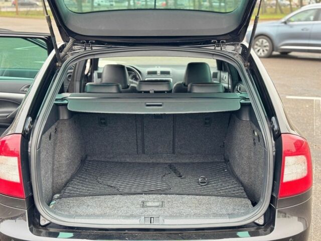 Черный Шкода Октавия, объемом двигателя 2 л и пробегом 217 тыс. км за 9500 $, фото 16 на Automoto.ua