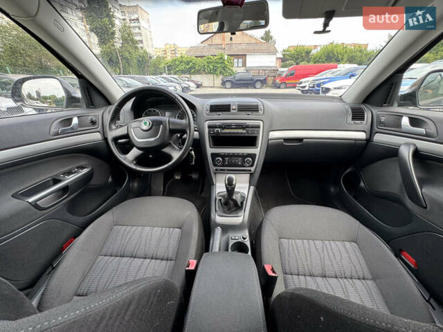 Чорний Шкода Октавія, об'ємом двигуна 1.8 л та пробігом 248 тис. км за 8200 $, фото 14 на Automoto.ua