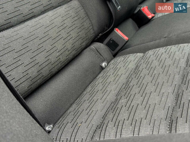 Чорний Шкода Октавія, об'ємом двигуна 1.2 л та пробігом 191 тис. км за 6999 $, фото 77 на Automoto.ua