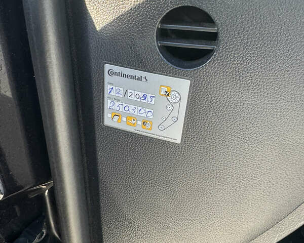 Черный Шкода Октавия, объемом двигателя 1.6 л и пробегом 250 тыс. км за 9700 $, фото 4 на Automoto.ua