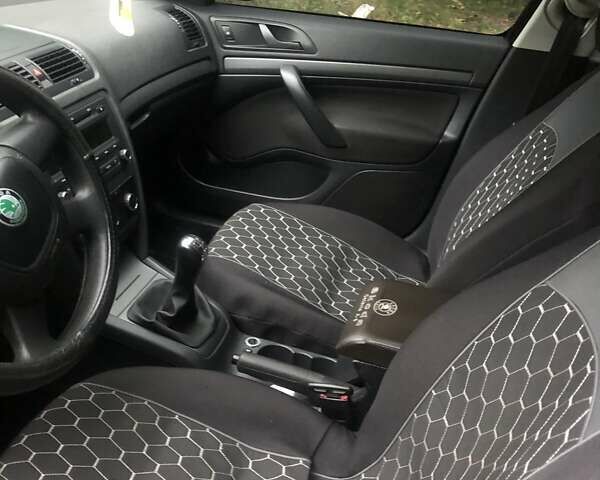 Черный Шкода Октавия, объемом двигателя 1.6 л и пробегом 184 тыс. км за 8900 $, фото 11 на Automoto.ua