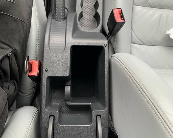 Черный Шкода Октавия, объемом двигателя 2 л и пробегом 252 тыс. км за 12000 $, фото 33 на Automoto.ua