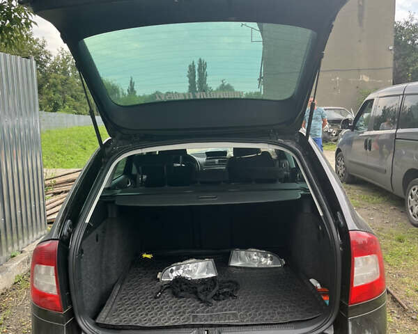 Черный Шкода Октавия, объемом двигателя 1.97 л и пробегом 278 тыс. км за 5000 $, фото 6 на Automoto.ua