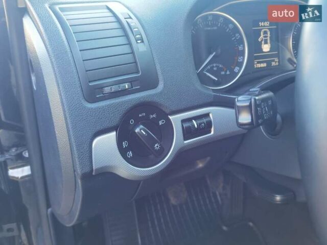 Черный Шкода Октавия, объемом двигателя 2 л и пробегом 178 тыс. км за 10250 $, фото 41 на Automoto.ua