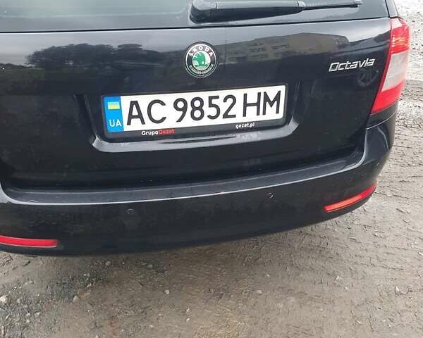 Черный Шкода Октавия, объемом двигателя 1.6 л и пробегом 220 тыс. км за 7950 $, фото 7 на Automoto.ua