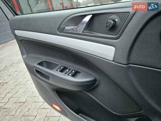 Чорний Шкода Октавія, об'ємом двигуна 1.8 л та пробігом 212 тис. км за 7100 $, фото 51 на Automoto.ua