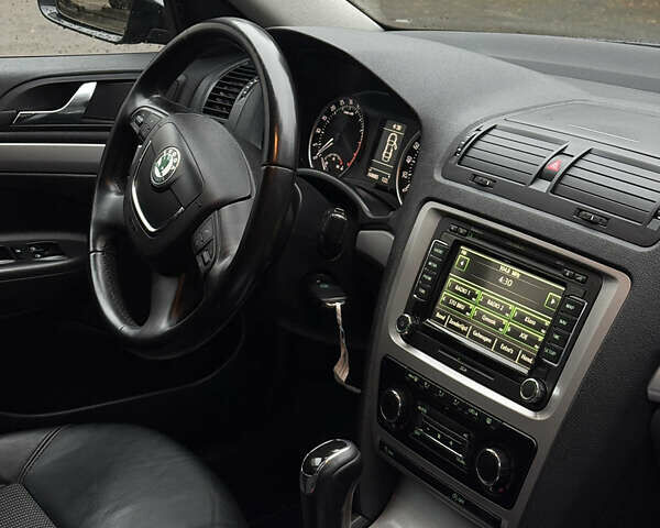 Черный Шкода Октавия, объемом двигателя 1.6 л и пробегом 260 тыс. км за 8700 $, фото 9 на Automoto.ua