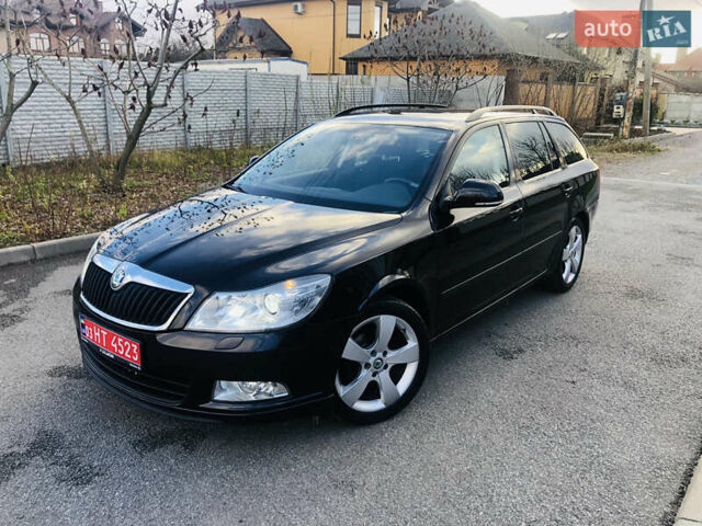 Черный Шкода Октавия, объемом двигателя 1.8 л и пробегом 212 тыс. км за 8200 $, фото 3 на Automoto.ua