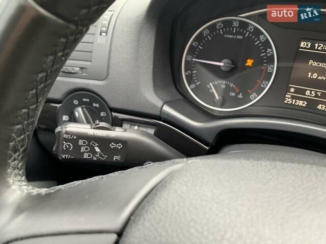 Черный Шкода Октавия, объемом двигателя 2 л и пробегом 252 тыс. км за 12000 $, фото 42 на Automoto.ua