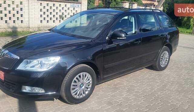 Чорний Шкода Октавія, об'ємом двигуна 1.8 л та пробігом 157 тис. км за 8000 $, фото 2 на Automoto.ua
