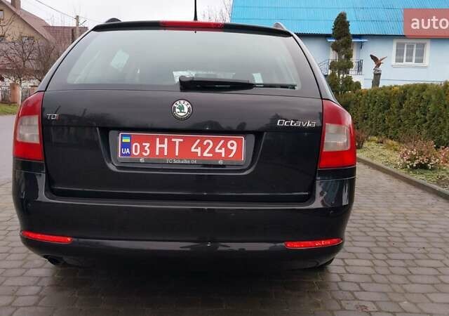 Чорний Шкода Октавія, об'ємом двигуна 1.6 л та пробігом 248 тис. км за 8500 $, фото 5 на Automoto.ua