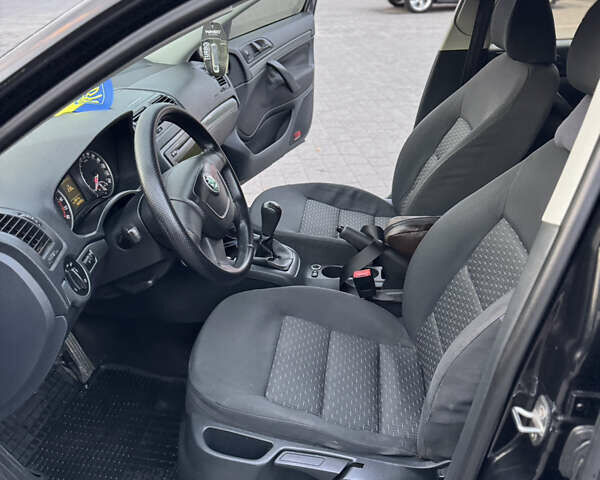 Чорний Шкода Октавія, об'ємом двигуна 1.6 л та пробігом 273 тис. км за 7600 $, фото 34 на Automoto.ua