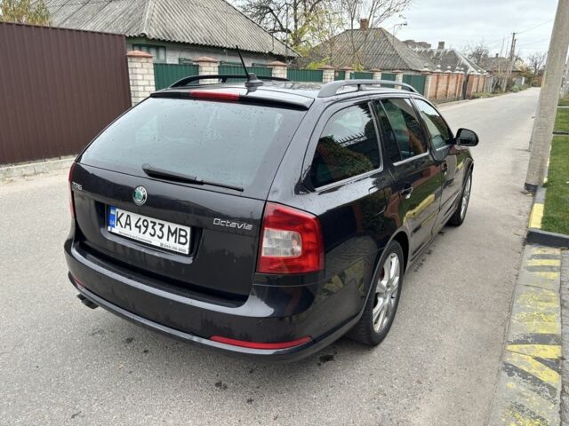 Черный Шкода Октавия, объемом двигателя 2 л и пробегом 260 тыс. км за 8700 $, фото 3 на Automoto.ua