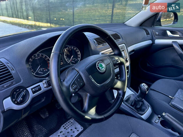 Чорний Шкода Октавія, об'ємом двигуна 1.6 л та пробігом 247 тис. км за 6900 $, фото 22 на Automoto.ua