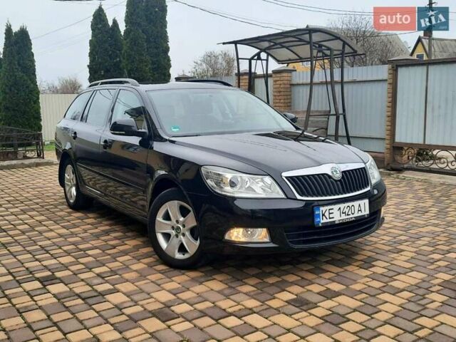 Черный Шкода Октавия, объемом двигателя 1.6 л и пробегом 201 тыс. км за 7300 $, фото 1 на Automoto.ua