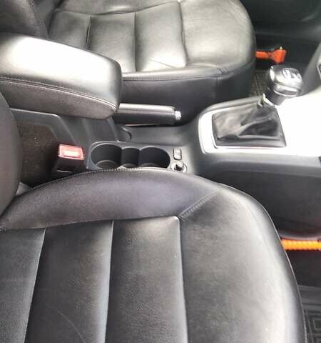 Черный Шкода Октавия, объемом двигателя 1.2 л и пробегом 270 тыс. км за 7300 $, фото 3 на Automoto.ua