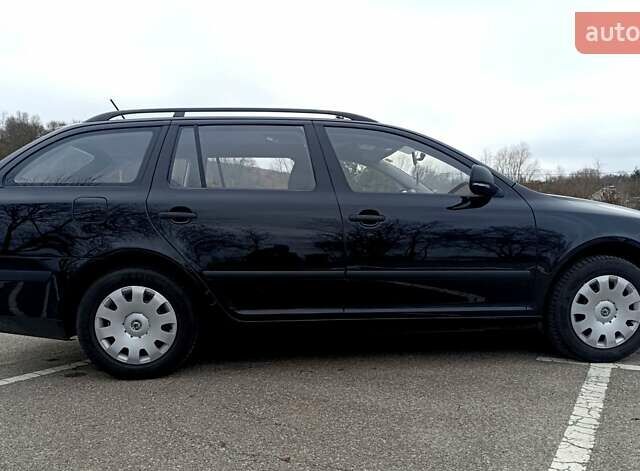 Чорний Шкода Октавія, об'ємом двигуна 1.6 л та пробігом 171 тис. км за 8200 $, фото 2 на Automoto.ua