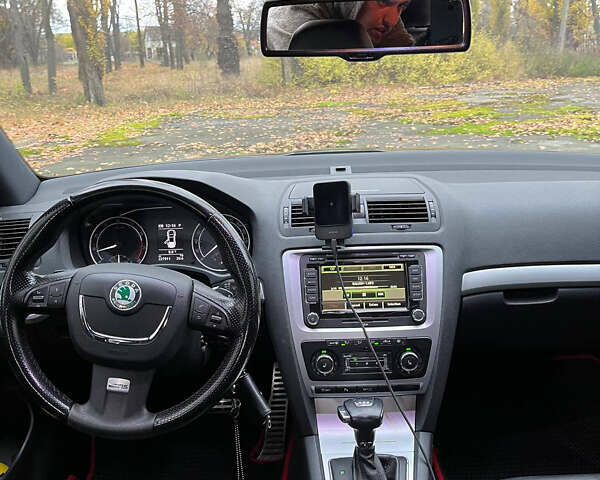 Черный Шкода Октавия, объемом двигателя 2 л и пробегом 228 тыс. км за 10000 $, фото 19 на Automoto.ua