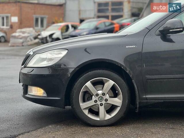 Черный Шкода Октавия, объемом двигателя 1.2 л и пробегом 213 тыс. км за 7790 $, фото 3 на Automoto.ua