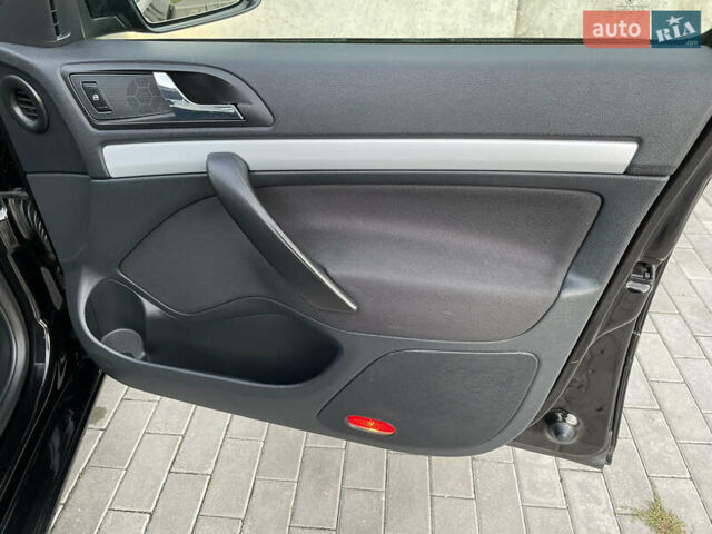 Чорний Шкода Октавія, об'ємом двигуна 1.6 л та пробігом 194 тис. км за 9399 $, фото 58 на Automoto.ua
