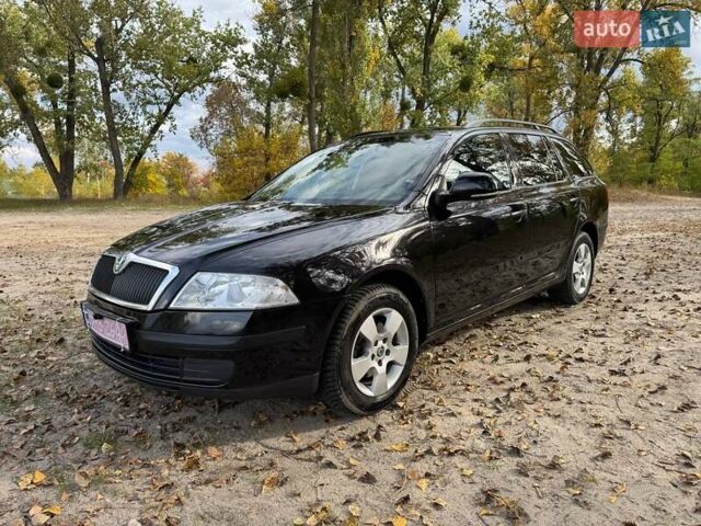 Шкода Октавия 2011 в Полтаве на Automoto.ua Черный Шкода Октавия, объемом двигателя 1.6 л и пробегом 220 тыс. км за 7600 $, фото 5 на Automoto.ua