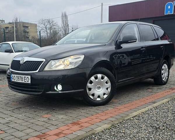 Черный Шкода Октавия, объемом двигателя 1.6 л и пробегом 245 тыс. км за 6790 $, фото 1 на Automoto.ua