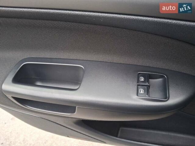 Чорний Шкода Октавія, об'ємом двигуна 1.6 л та пробігом 221 тис. км за 8600 $, фото 54 на Automoto.ua