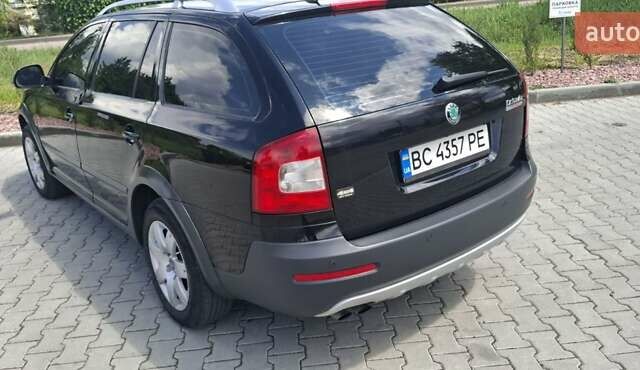 Черный Шкода Октавия, объемом двигателя 2 л и пробегом 267 тыс. км за 11400 $, фото 3 на Automoto.ua