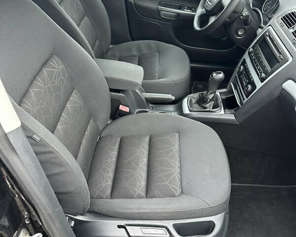 Черный Шкода Октавия, объемом двигателя 1.4 л и пробегом 260 тыс. км за 6800 $, фото 19 на Automoto.ua