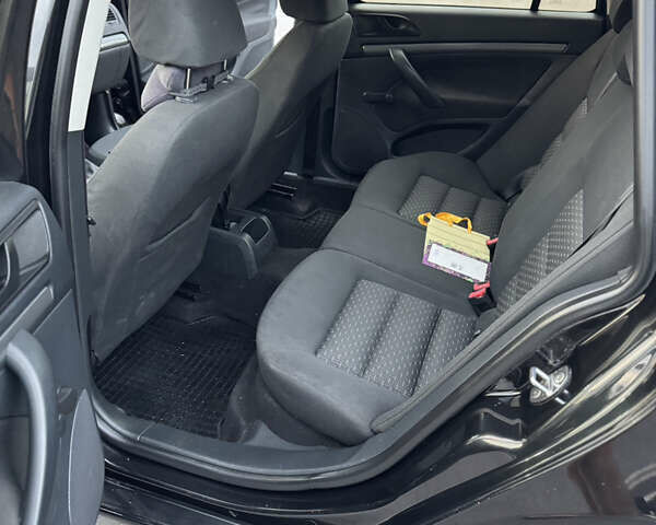 Чорний Шкода Октавія, об'ємом двигуна 1.6 л та пробігом 273 тис. км за 7600 $, фото 22 на Automoto.ua