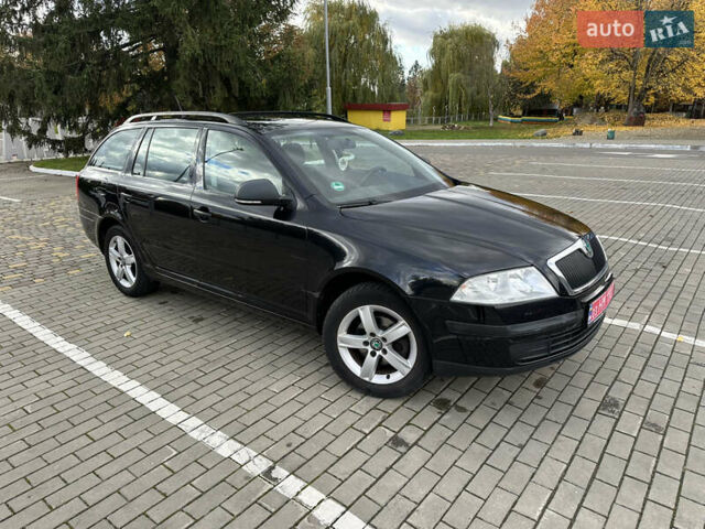 Шкода Октавия 2011 в Луцке на Automoto.ua Черный Шкода Октавия, объемом двигателя 1.6 л и пробегом 268 тыс. км за 6950 $, фото 3 на Automoto.ua