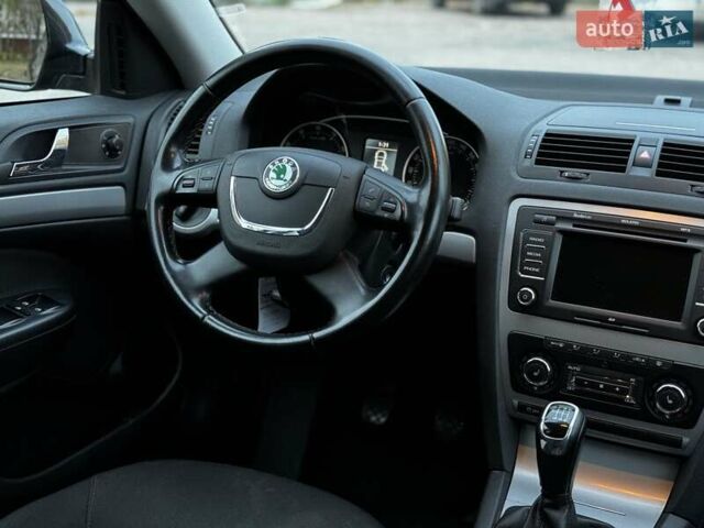 Шкода Октавия 2011 в Конотопе на Automoto.ua Черный Шкода Октавия, объемом двигателя 1.8 л и пробегом 197 тыс. км за 8600 $, фото 23 на Automoto.ua