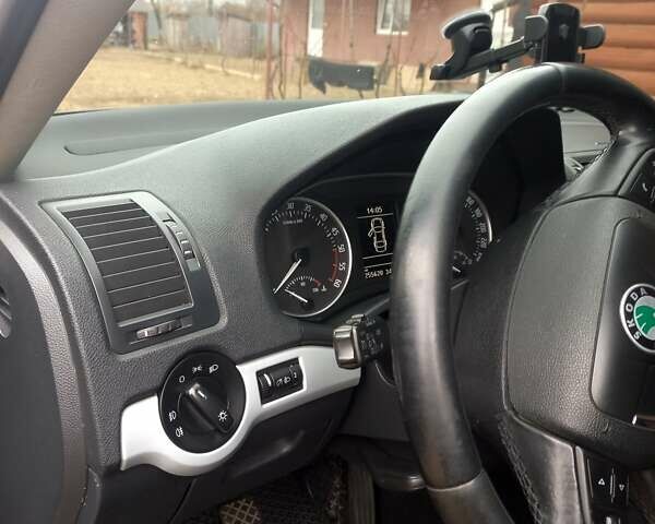 Черный Шкода Октавия, объемом двигателя 1.6 л и пробегом 254 тыс. км за 7650 $, фото 34 на Automoto.ua
