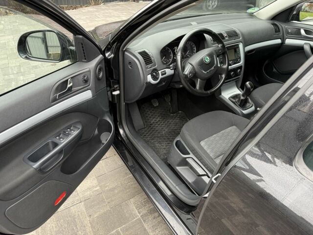 Чорний Шкода Октавія, об'ємом двигуна 1.4 л та пробігом 206 тис. км за 7900 $, фото 7 на Automoto.ua