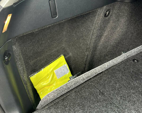 Черный Шкода Октавия, объемом двигателя 1.6 л и пробегом 157 тыс. км за 11390 $, фото 42 на Automoto.ua