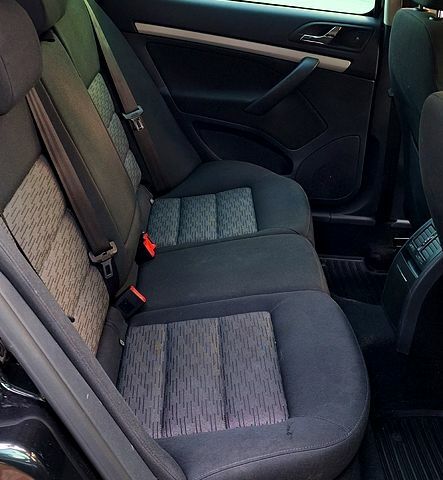 Шкода Октавия 2011 в Полтаве на Automoto.ua Черный Шкода Октавия, объемом двигателя 1.6 л и пробегом 241 тыс. км за 8700 $, фото 6 на Automoto.ua