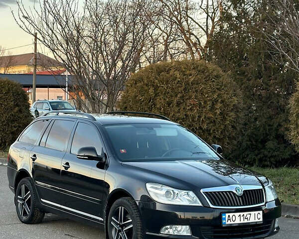 Черный Шкода Октавия, объемом двигателя 1.2 л и пробегом 260 тыс. км за 6800 $, фото 1 на Automoto.ua