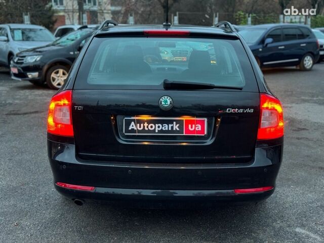 Черный Шкода Октавия, объемом двигателя 1.6 л и пробегом 237 тыс. км за 8190 $, фото 6 на Automoto.ua