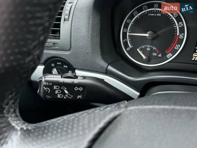 Чорний Шкода Октавія, об'ємом двигуна 2 л та пробігом 217 тис. км за 11199 $, фото 22 на Automoto.ua