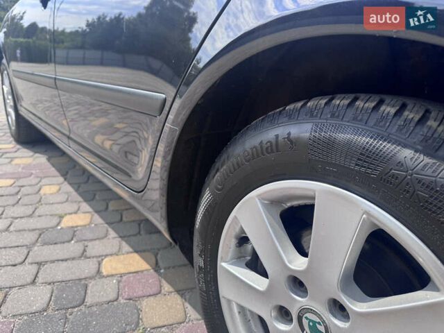 Черный Шкода Октавия, объемом двигателя 1.6 л и пробегом 274 тыс. км за 7999 $, фото 19 на Automoto.ua