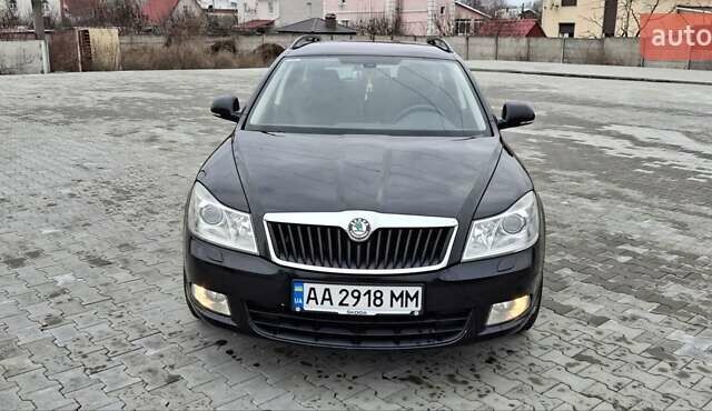 Черный Шкода Октавия, объемом двигателя 1.8 л и пробегом 328 тыс. км за 8400 $, фото 2 на Automoto.ua