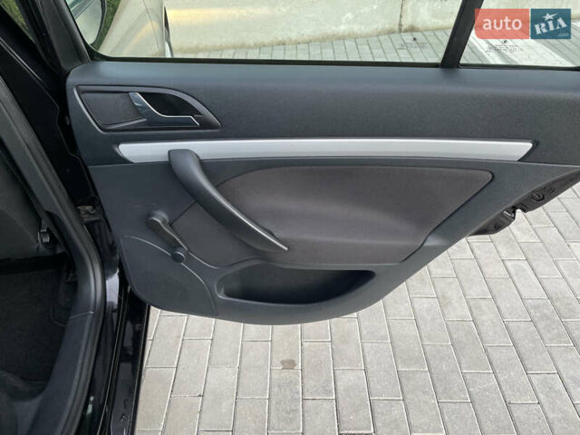 Чорний Шкода Октавія, об'ємом двигуна 1.6 л та пробігом 194 тис. км за 9399 $, фото 64 на Automoto.ua